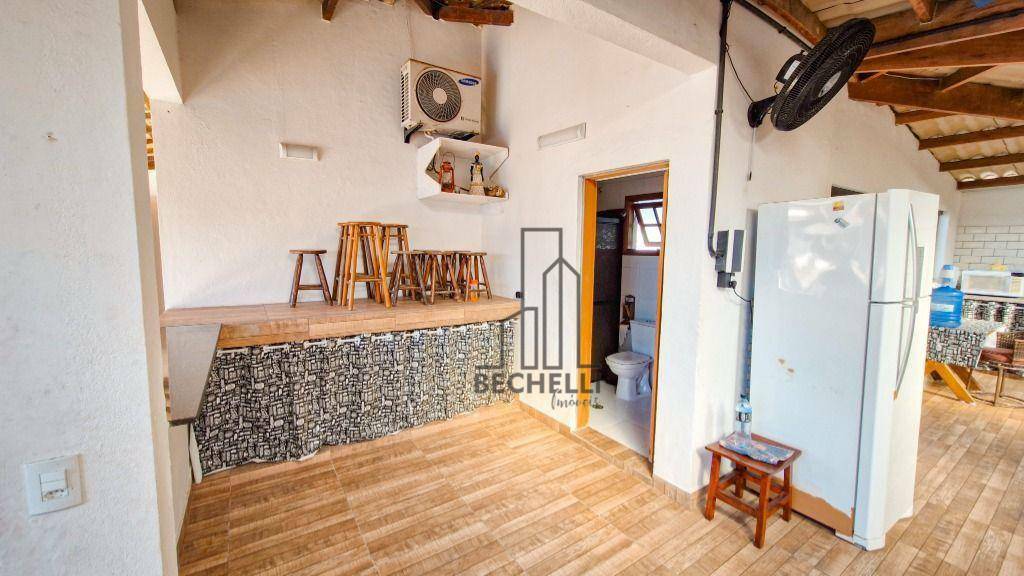 Casa à venda e aluguel com 5 quartos, 234m² - Foto 16