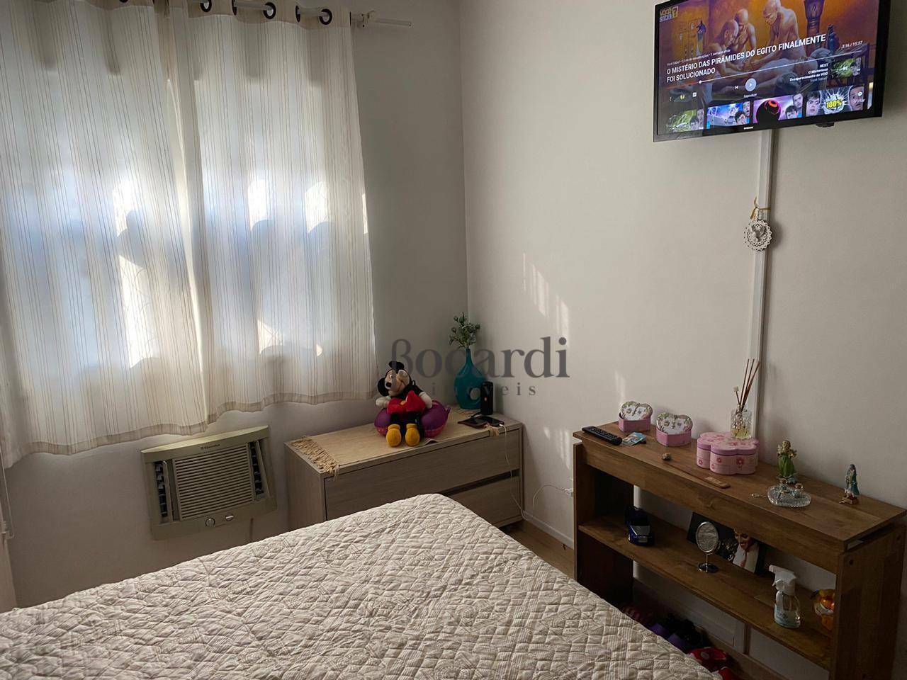 Apartamento à venda com 2 quartos, 100m² - Foto 2