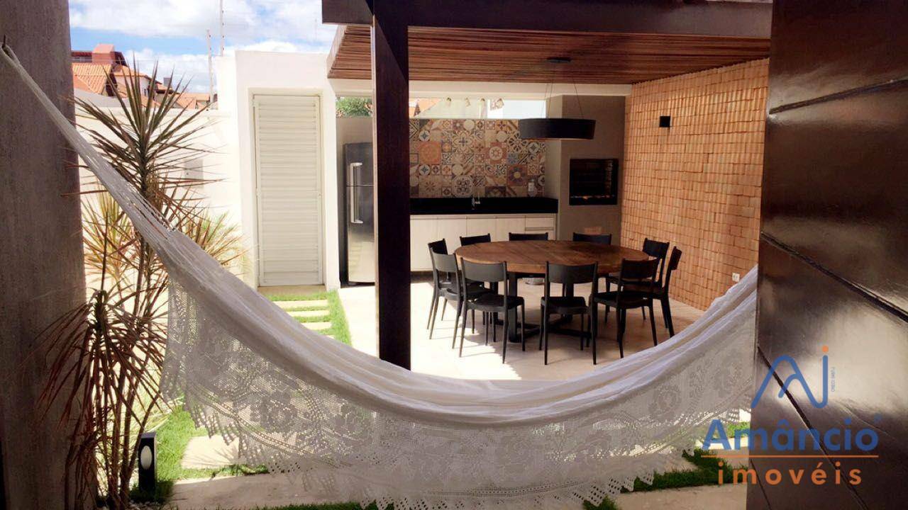 Casa à venda com 3 quartos, 210m² - Foto 18