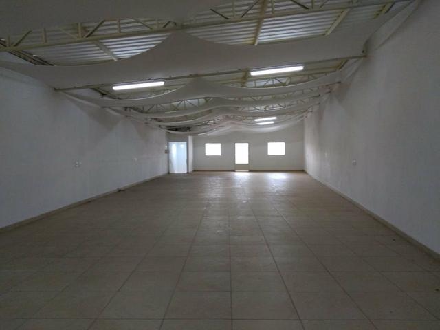 Loja-Salão, 640 m² - Foto 1