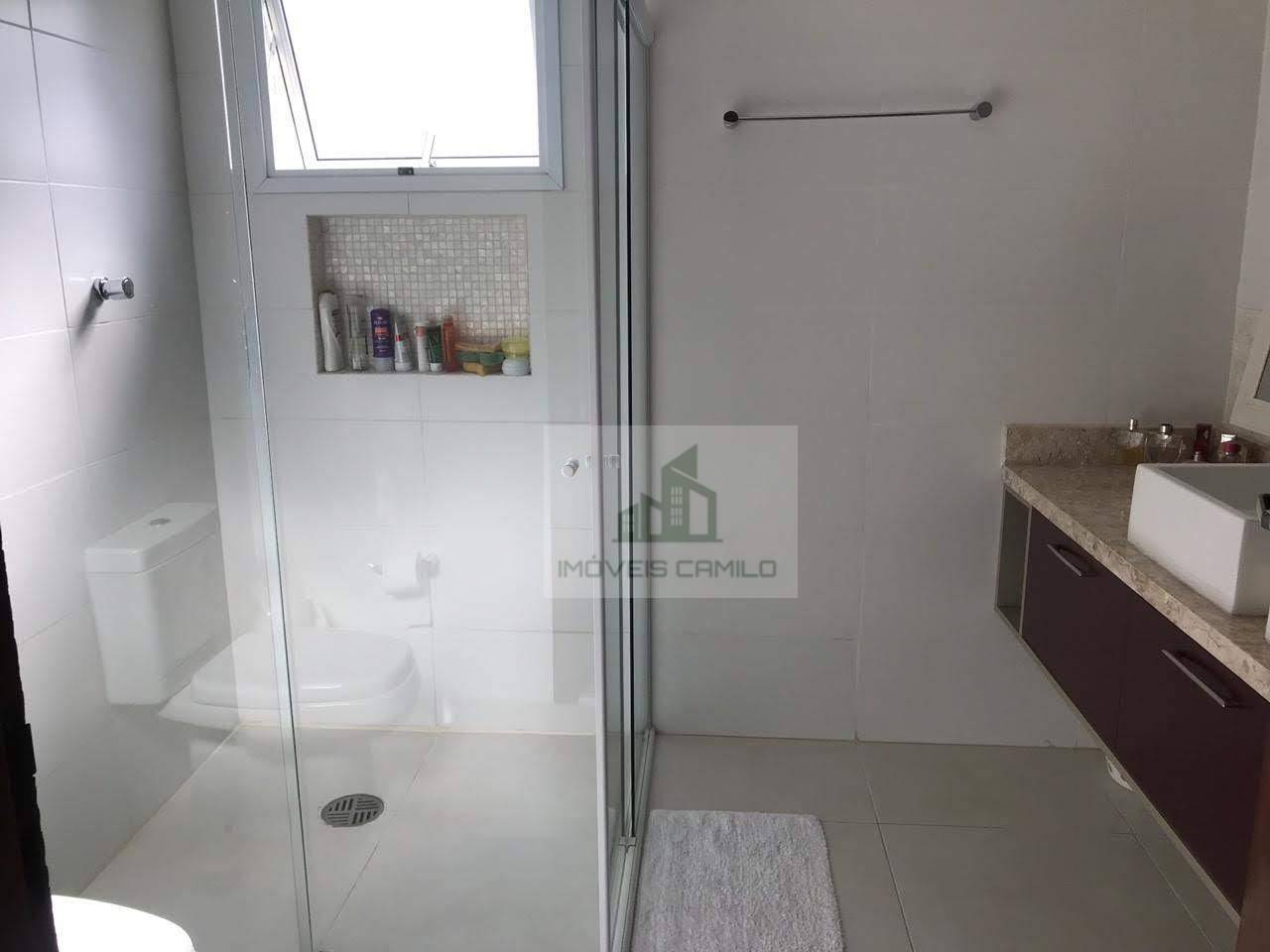 Casa à venda com 4 quartos, 240m² - Foto 12