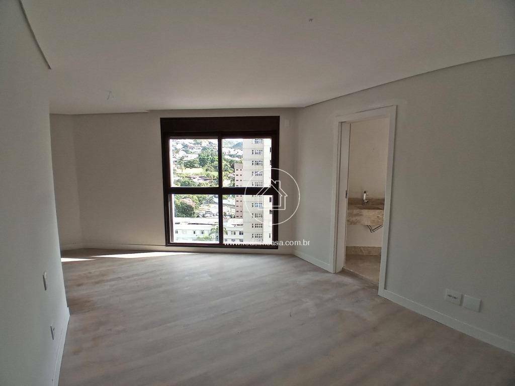 Apartamento à venda com 4 quartos, 186m² - Foto 14