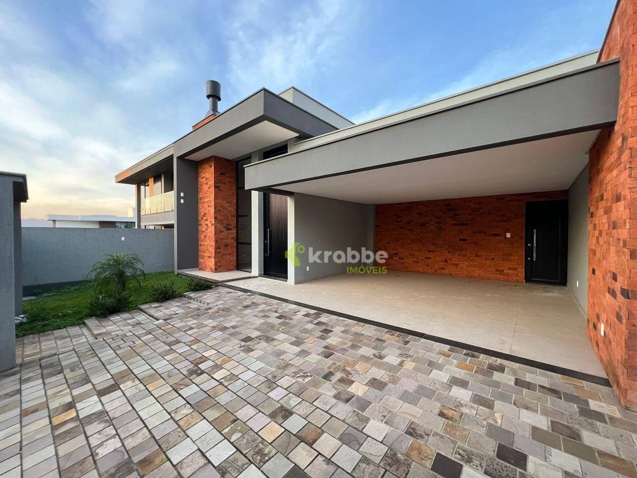 Casa, 3 quartos, 197 m² - Foto 1