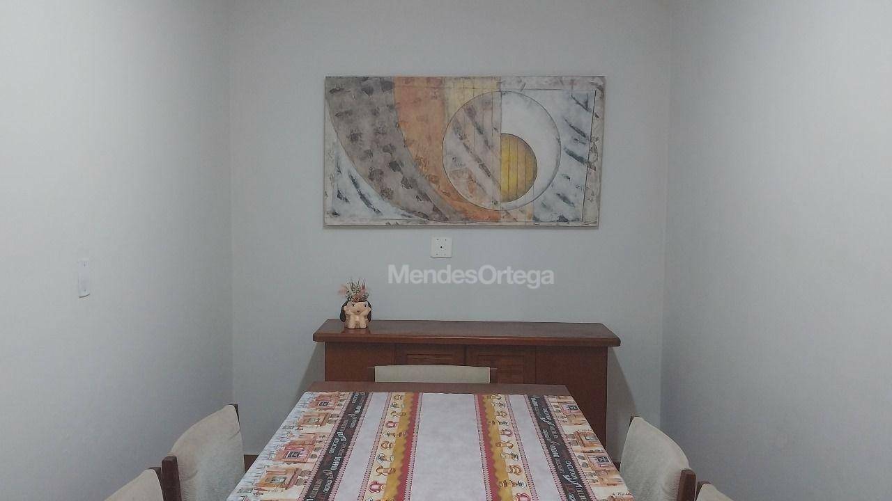 Casa à venda com 3 quartos, 214m² - Foto 10