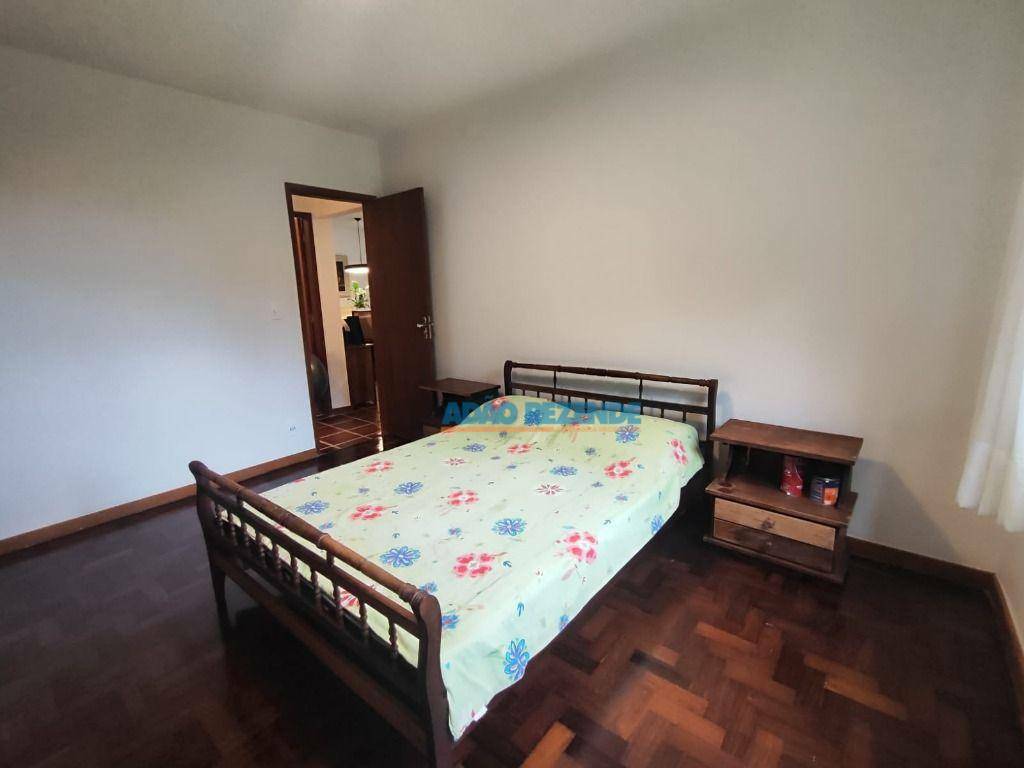 Casa à venda com 7 quartos, 281m² - Foto 21