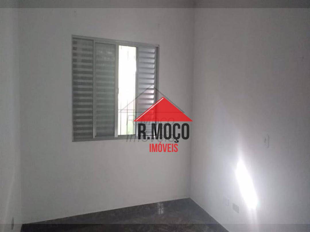 Casa à venda com 2 quartos, 150m² - Foto 3