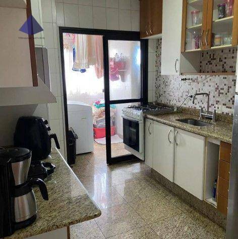 Apartamento à venda com 3 quartos, 75m² - Foto 10