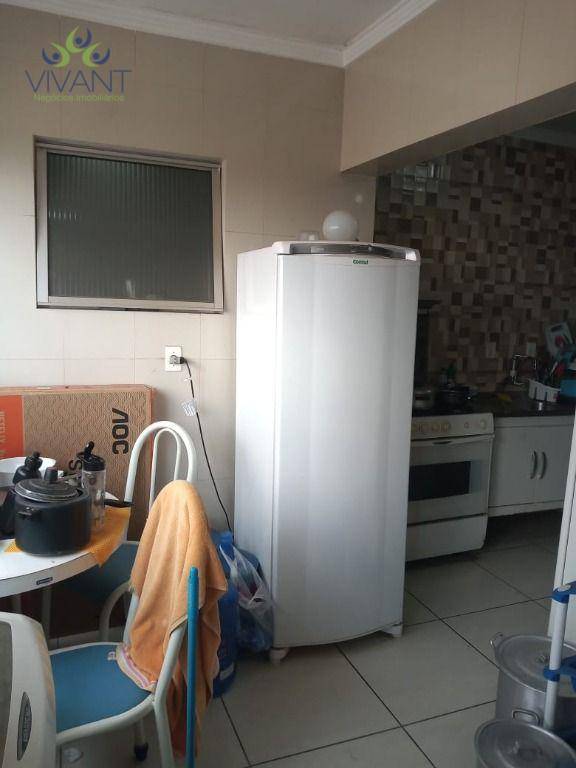 Apartamento à venda com 3 quartos, 95m² - Foto 3