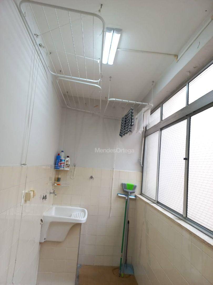 Apartamento para alugar com 2 quartos, 65m² - Foto 9