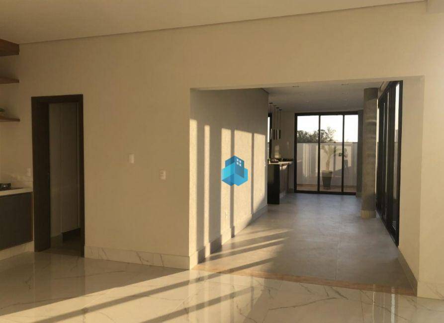 Casa à venda com 4 quartos, 310m² - Foto 10