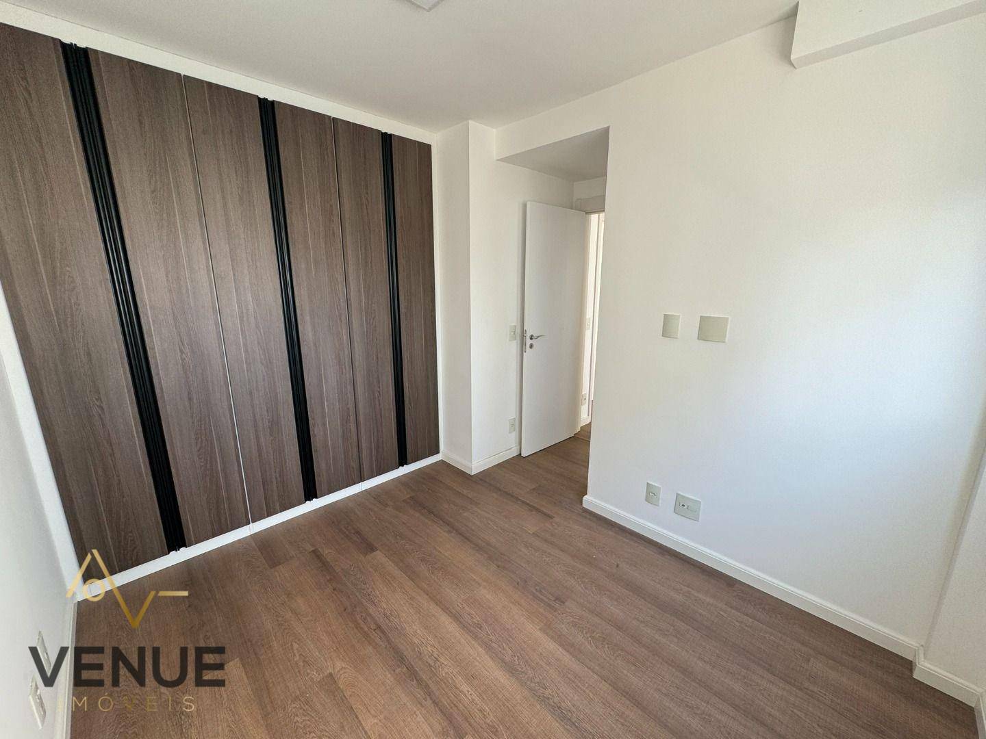 Apartamento à venda com 2 quartos, 68m² - Foto 14