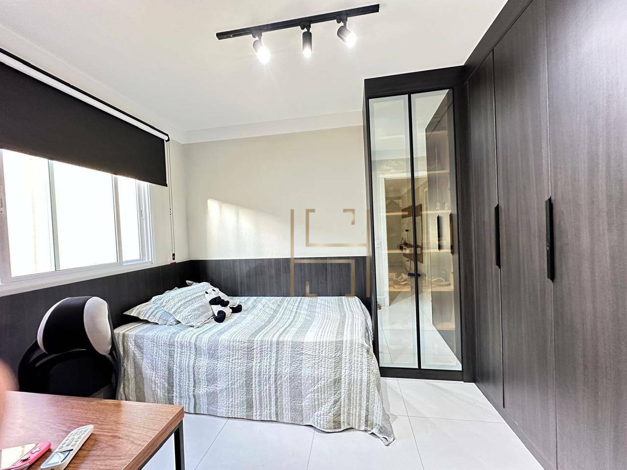 Casa à venda com 4 quartos, 170m² - Foto 25