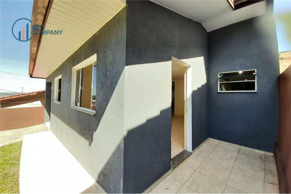 Casa à venda com 2 quartos, 90m² - Foto 4