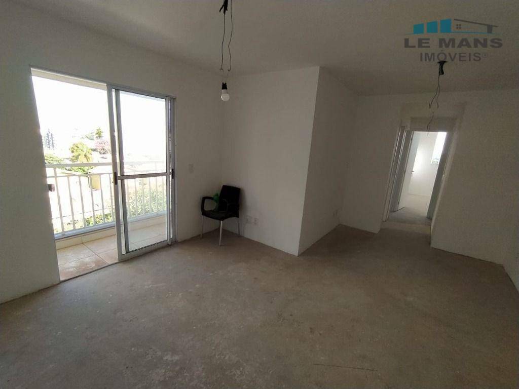 Apartamento à venda com 3 quartos, 75m² - Foto 8