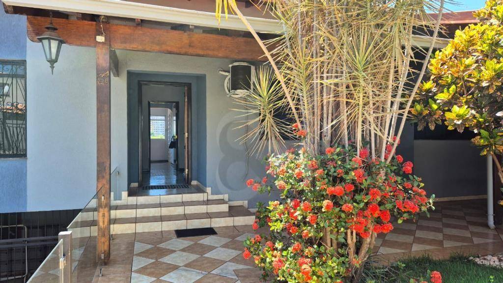 Casa, 3 quartos, 278 m² - Foto 1