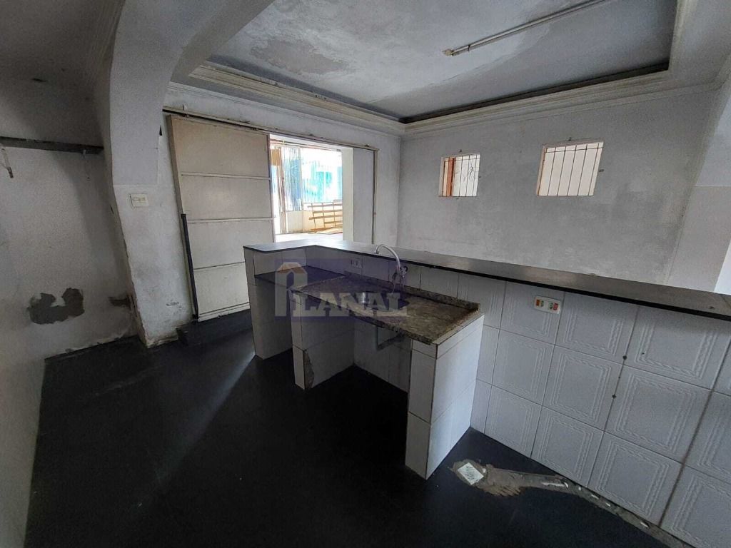 Sobrado à venda com 2 quartos, 175m² - Foto 3