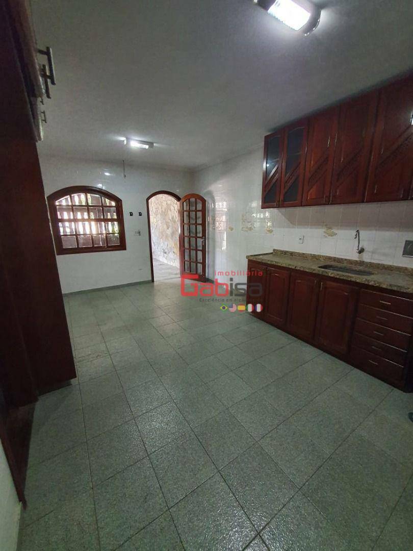 Casa à venda com 4 quartos, 300m² - Foto 5