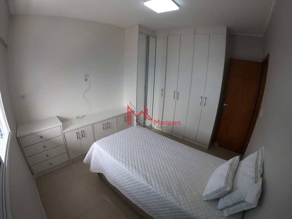 Apartamento à venda com 3 quartos, 135m² - Foto 4