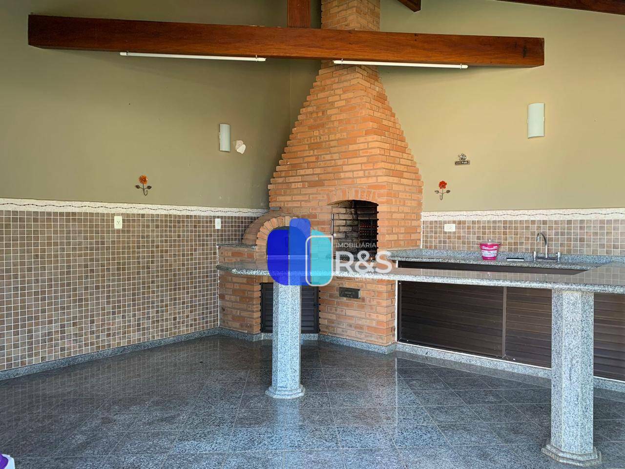 Casa de Condomínio para alugar com 3 quartos, 256m² - Foto 21