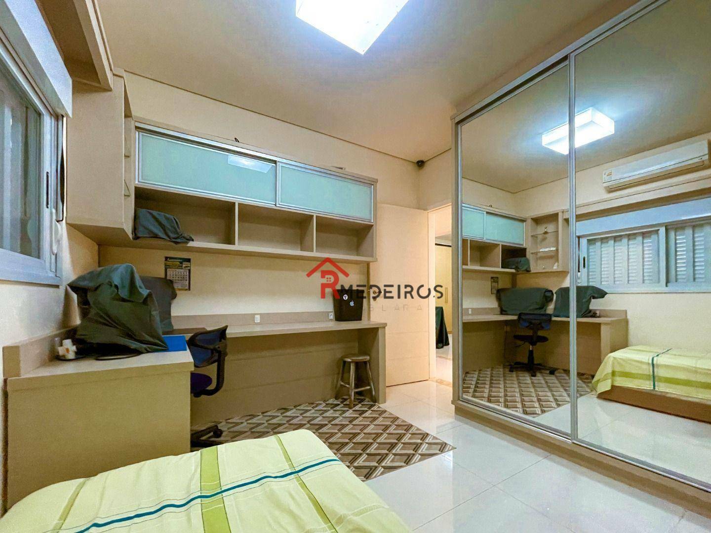 Casa à venda com 3 quartos, 360m² - Foto 19