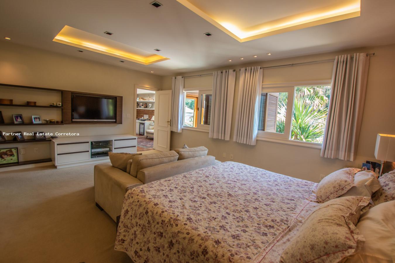 Casa à venda com 3 quartos, 1500m² - Foto 44
