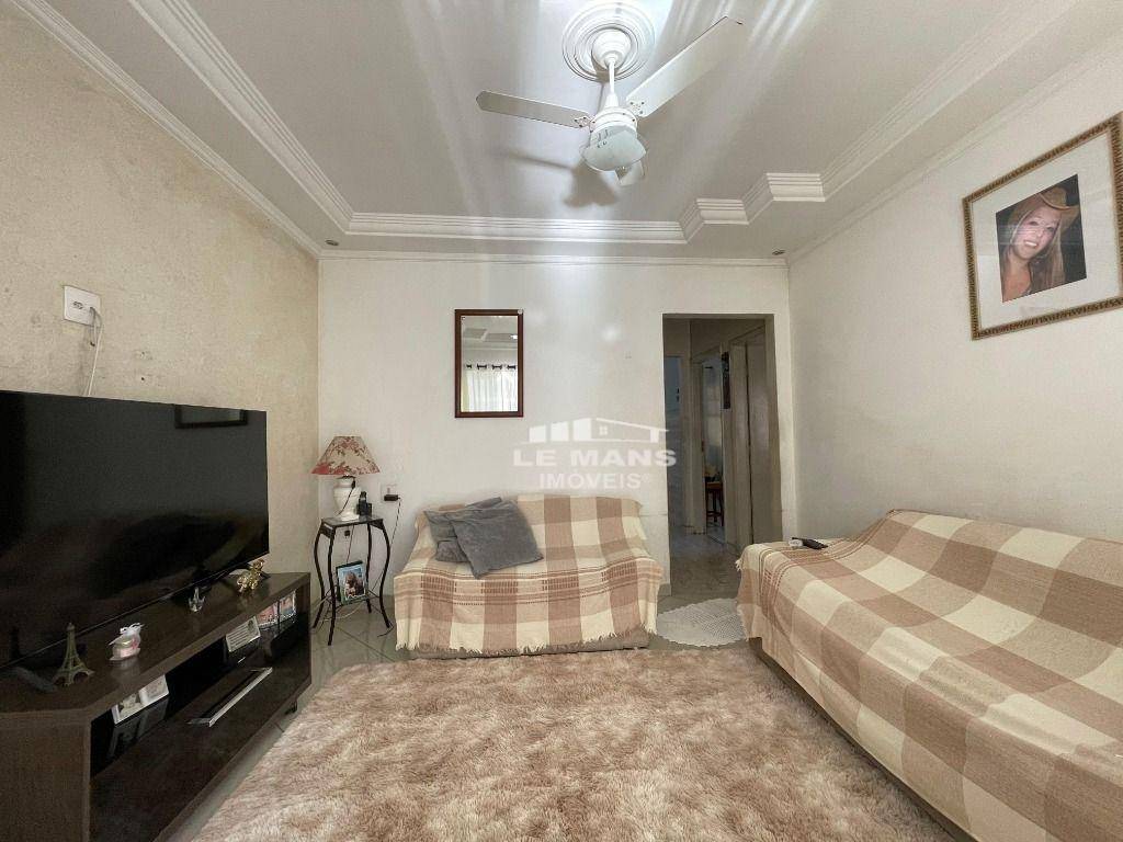 Casa, 3 quartos, 182 m² - Foto 2