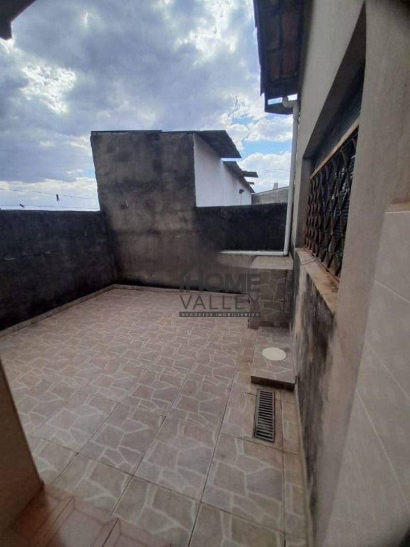 Casa à venda com 4 quartos, 151m² - Foto 27