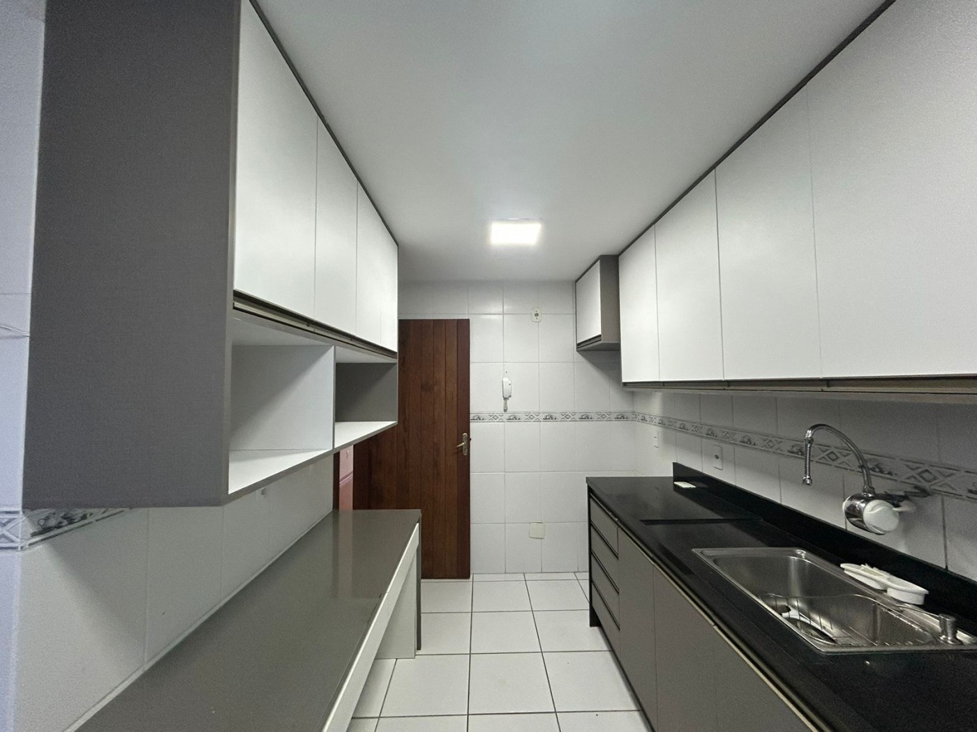 Apartamento para alugar com 2 quartos, 72m² - Foto 10