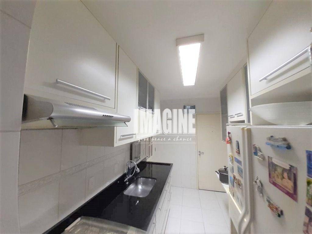 Apartamento à venda com 3 quartos, 80m² - Foto 5