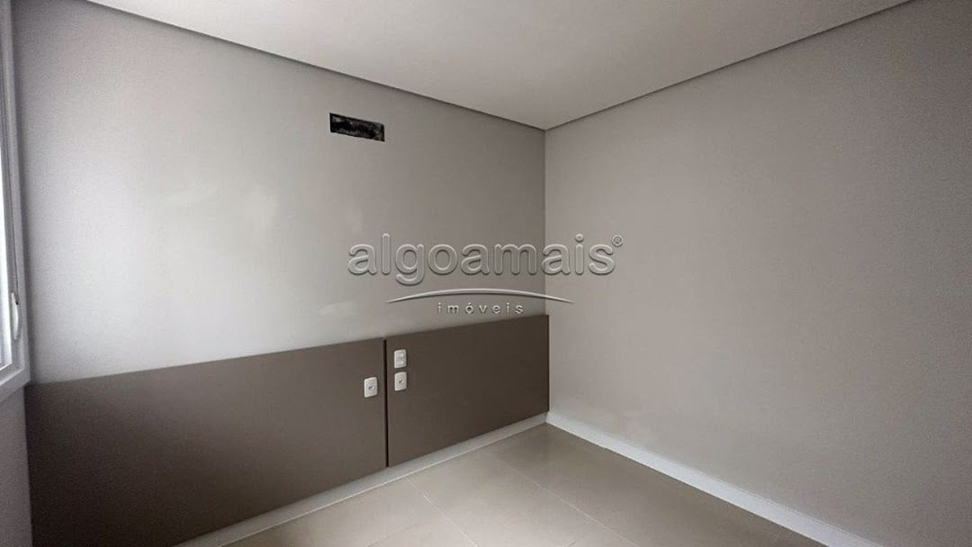 Apartamento à venda com 3 quartos - Foto 11