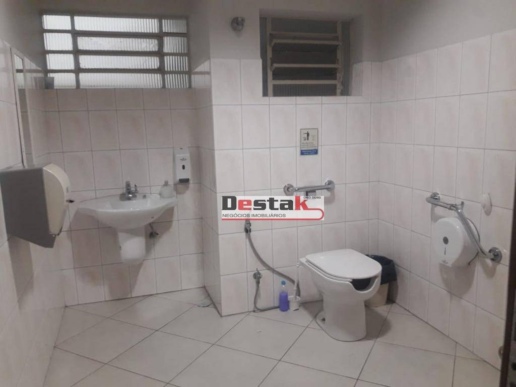 Casa à venda com 1 quarto, 306m² - Foto 4