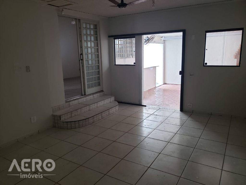 Casa para alugar com 3 quartos, 173m² - Foto 14