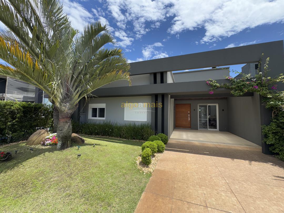 Casa de Condomínio à venda com 4 quartos, 196m² - Foto 2