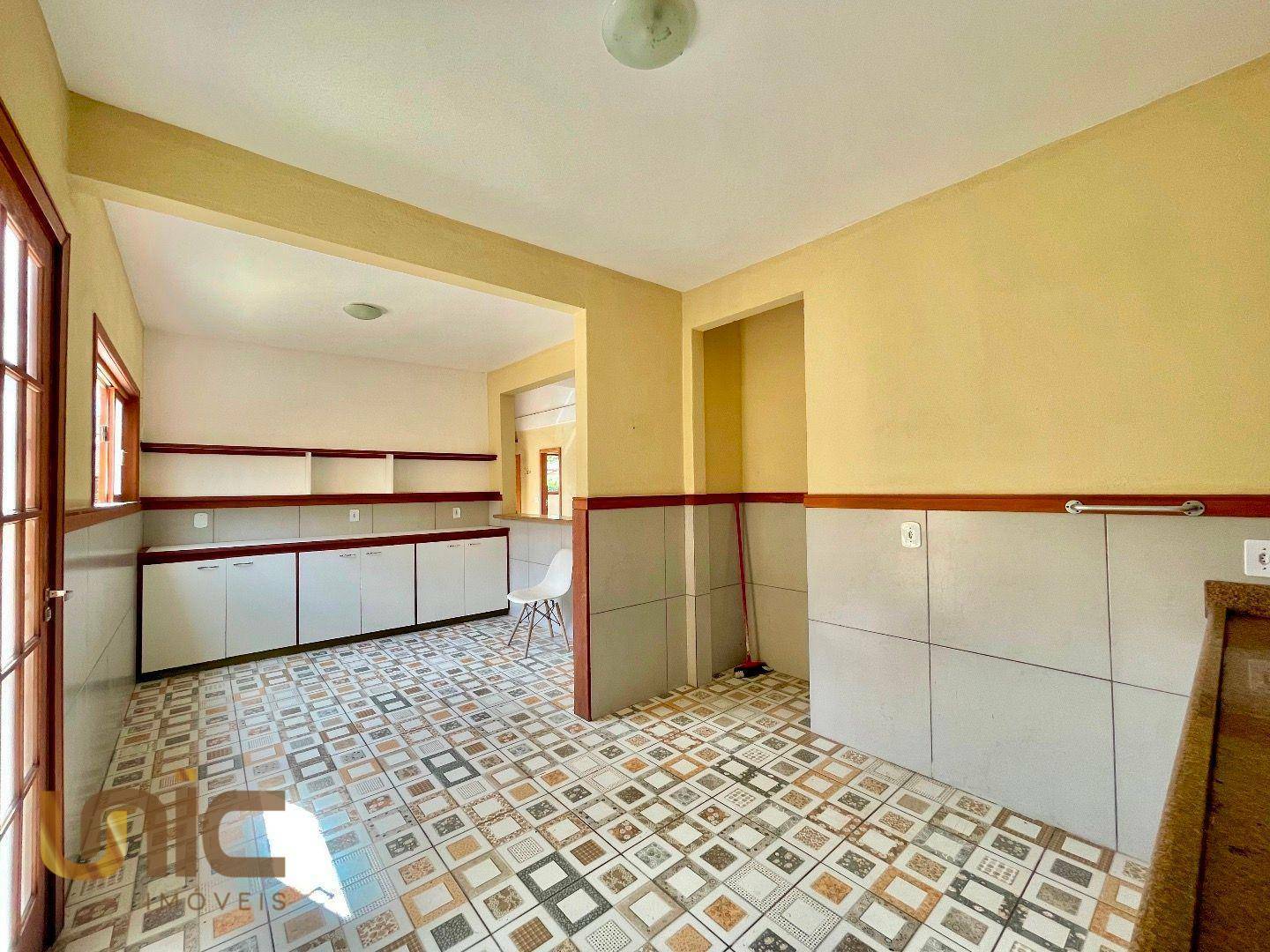 Casa de Condomínio à venda com 6 quartos, 180m² - Foto 16