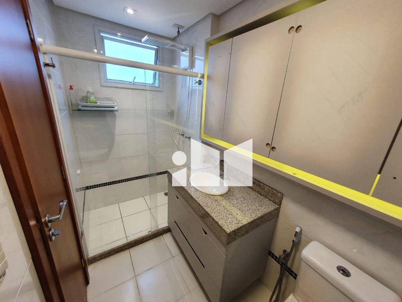 Apartamento à venda com 4 quartos, 160m² - Foto 18