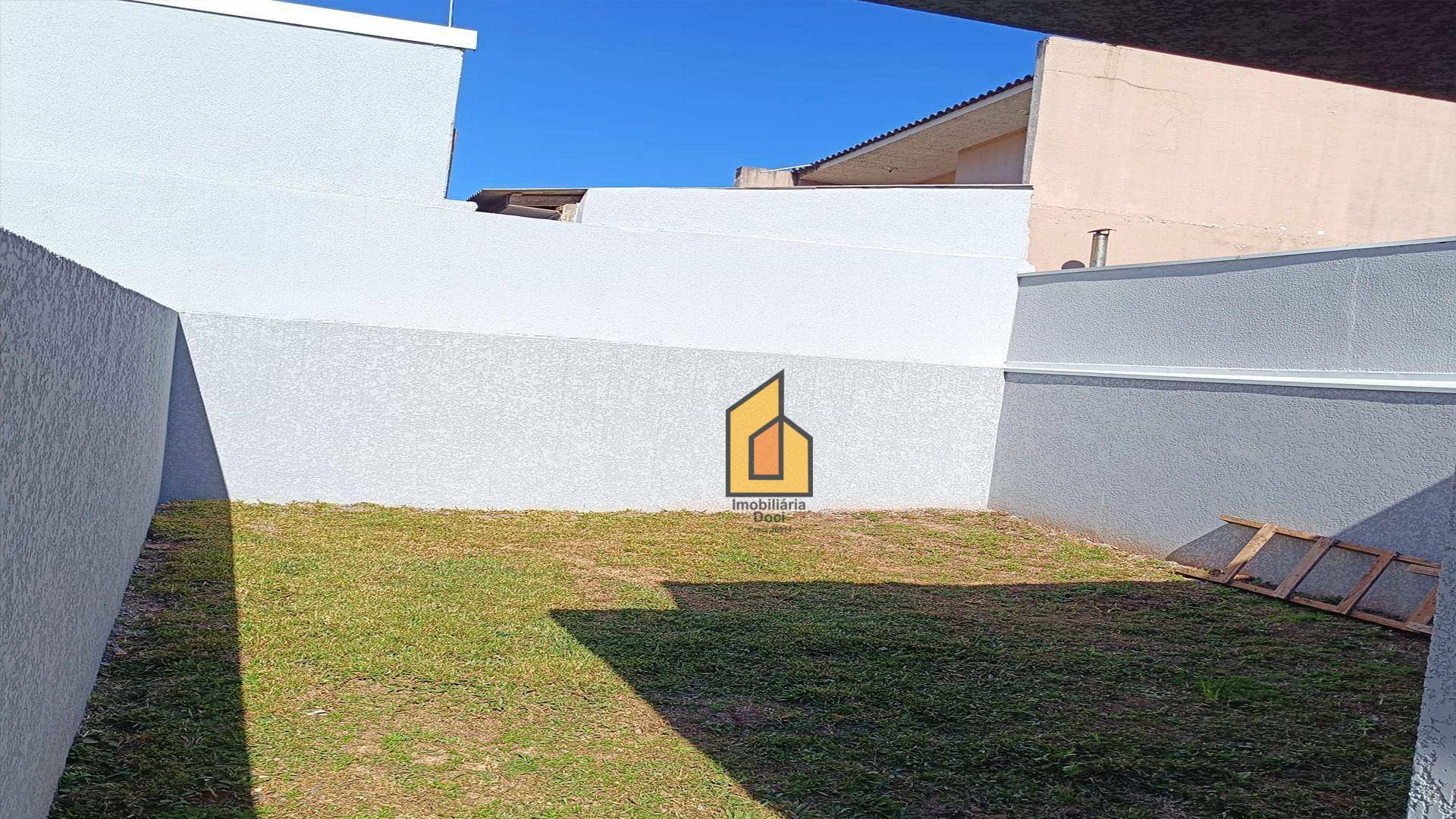 Casa à venda com 3 quartos, 70m² - Foto 12