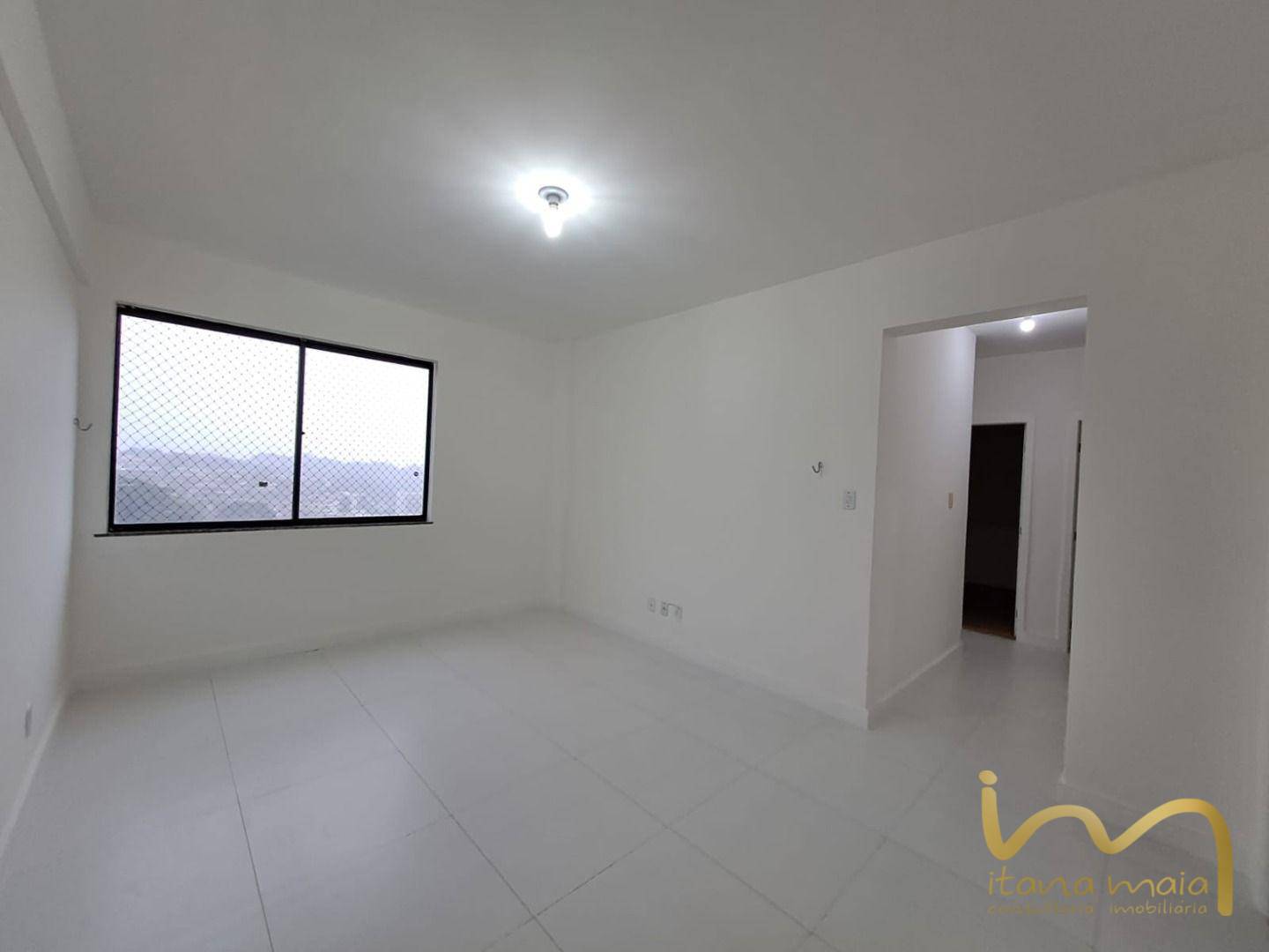 Apartamento à venda com 2 quartos, 70m² - Foto 5