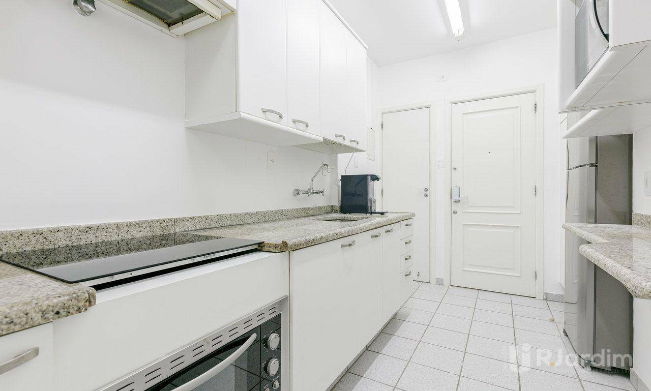 Apartamento para alugar com 3 quartos, 90m² - Foto 12