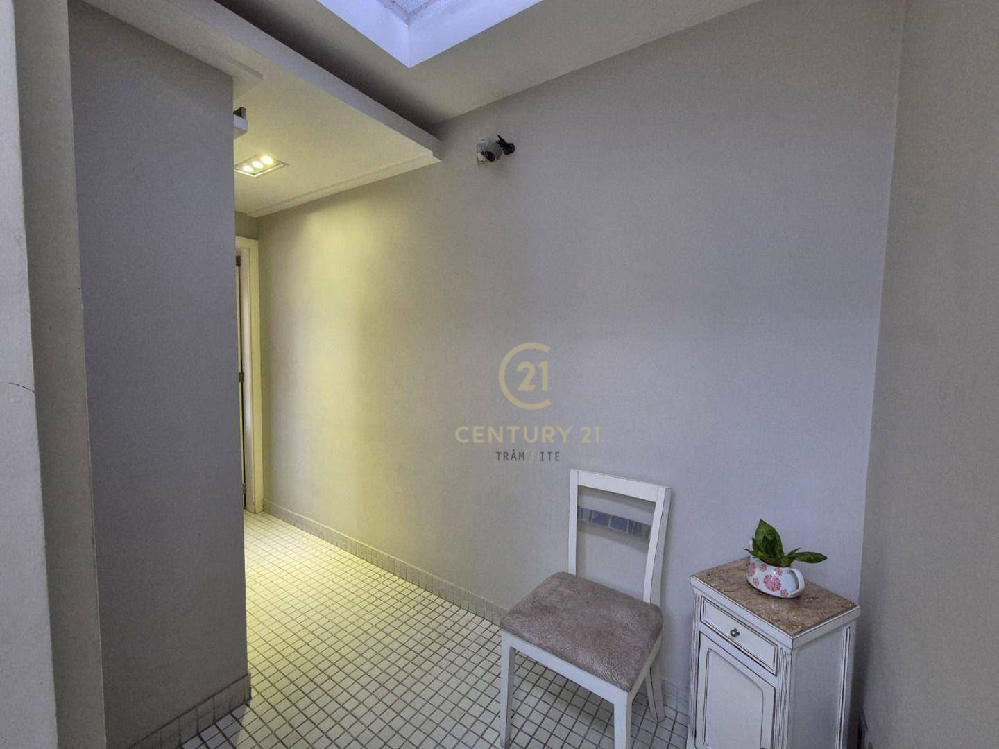 Casa à venda com 5 quartos, 310m² - Foto 9