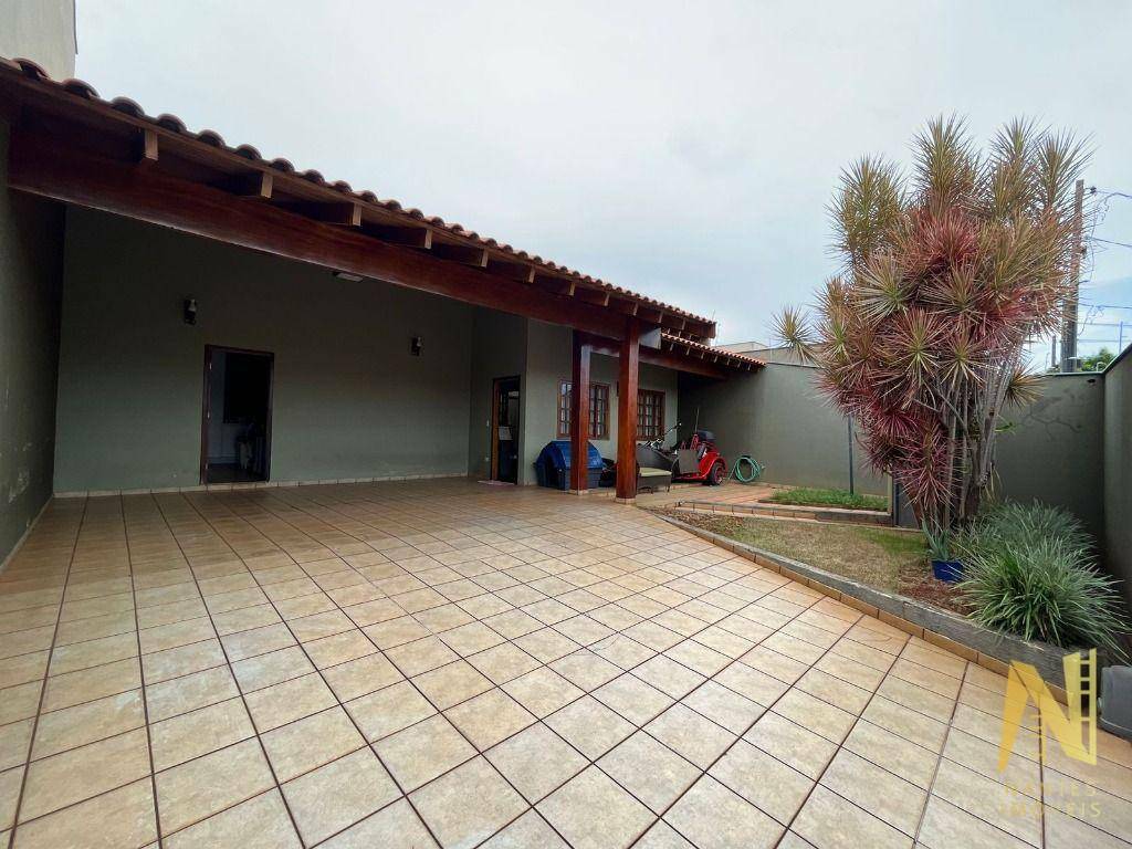 Casa à venda com 3 quartos, 210m² - Foto 5