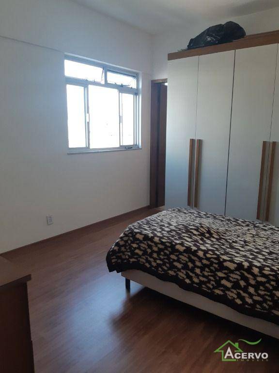 Apartamento à venda com 3 quartos, 140m² - Foto 10