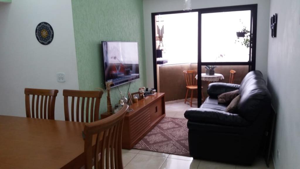 Apartamento à venda com 2 quartos, 72m² - Foto 1