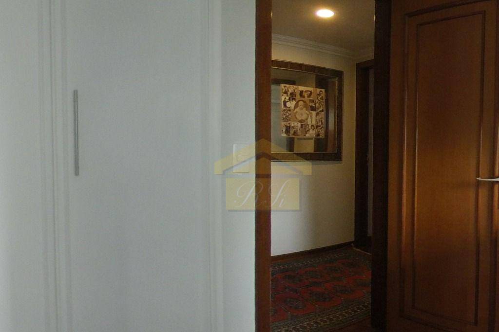 Apartamento à venda com 3 quartos, 158m² - Foto 33