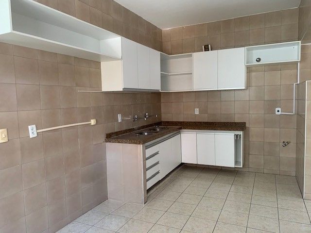 Apartamento à venda com 3 quartos, 180m² - Foto 19