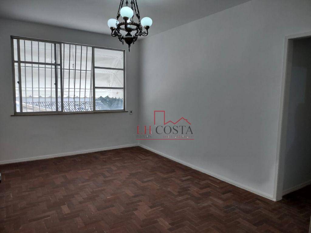 Apartamento à venda com 3 quartos, 100m² - Foto 1