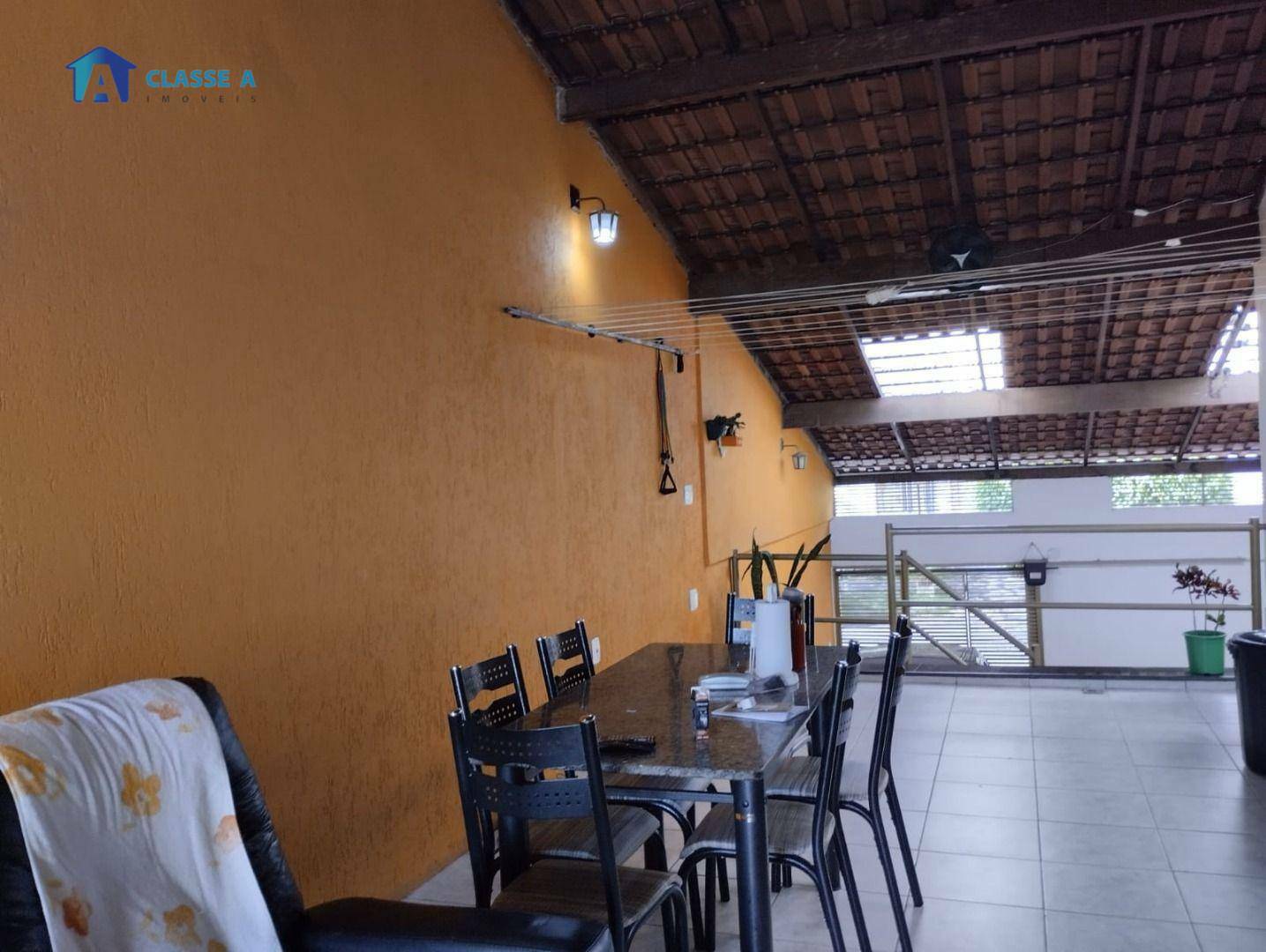 Casa à venda com 3 quartos, 240m² - Foto 42