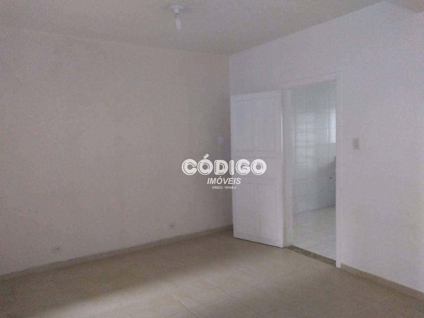 Casa para alugar com 2 quartos, 70m² - Foto 6