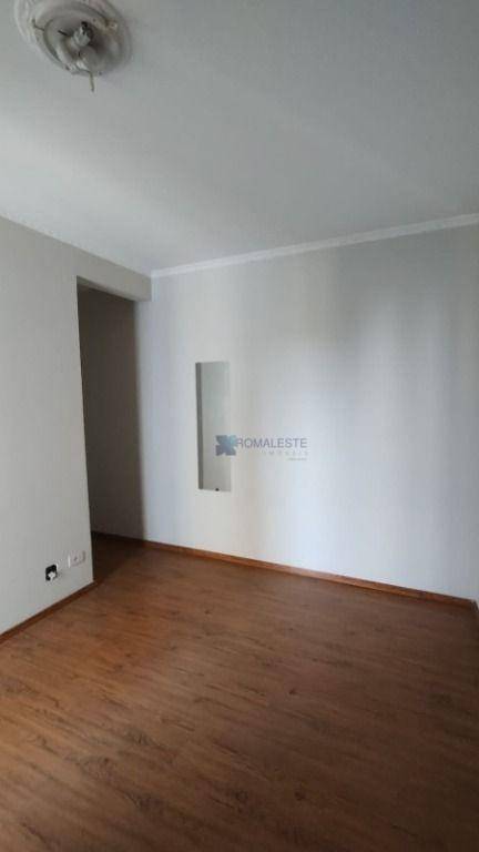 Apartamento à venda com 2 quartos, 58m² - Foto 3