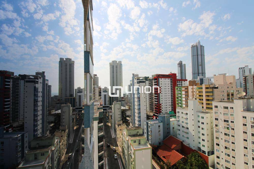 Apartamento à venda com 3 quartos, 136m² - Foto 9