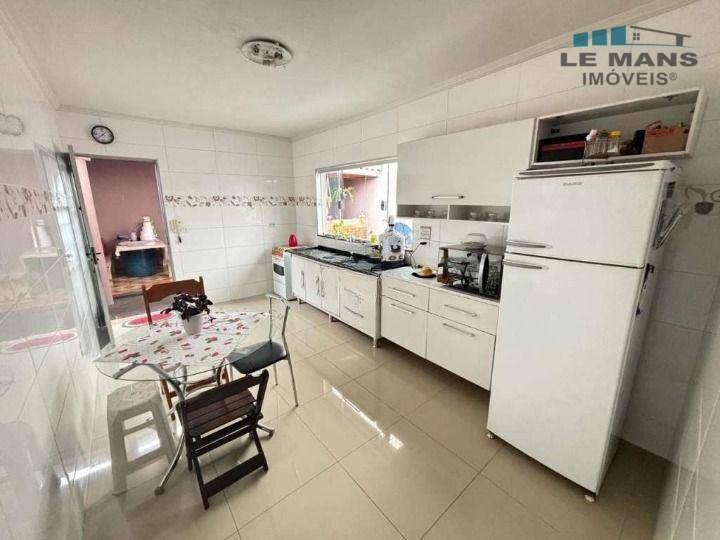 Casa à venda com 3 quartos, 120m² - Foto 8